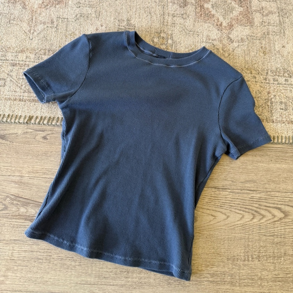 SKIMS ribbed cropped tee